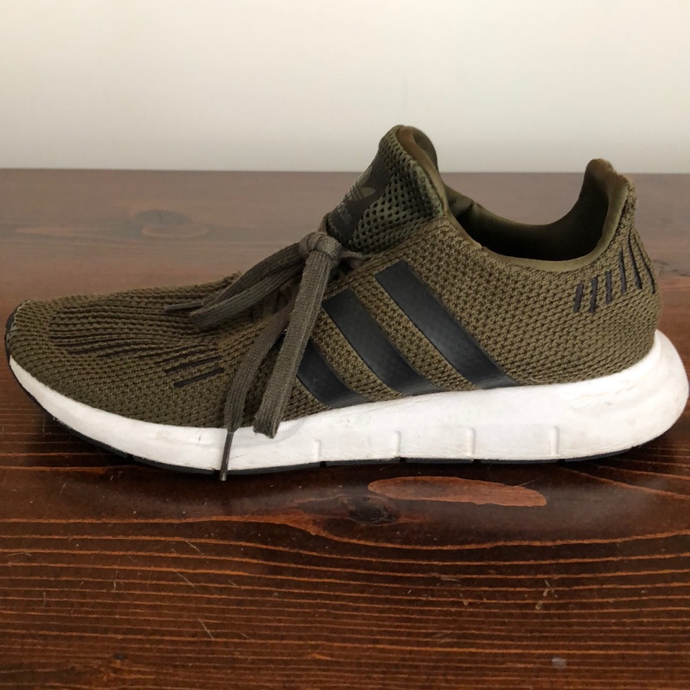 Adidas Swift Run running shoes, green, Men’s 10